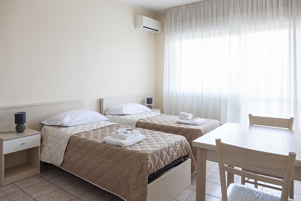 Hotel Quarantadue Quindici Térmoli Habitación foto